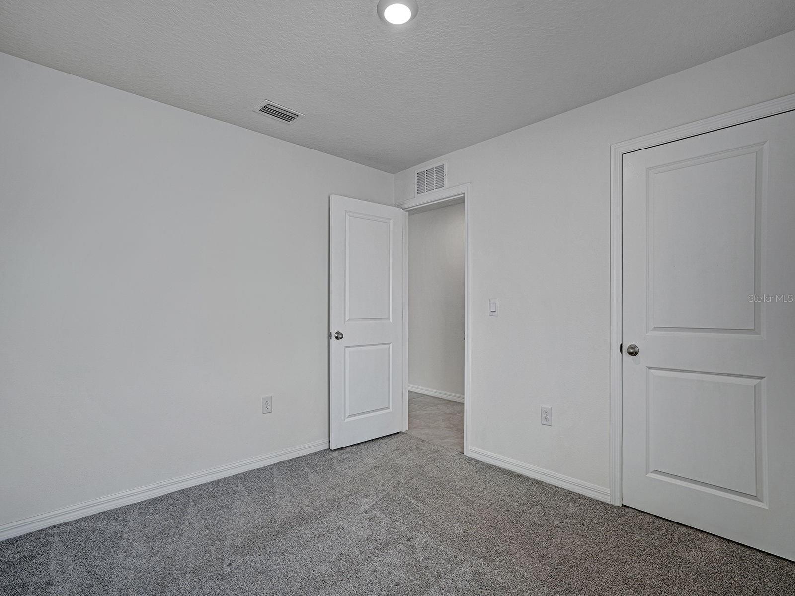 5586 LOGAN CAVE AVE — photo 29