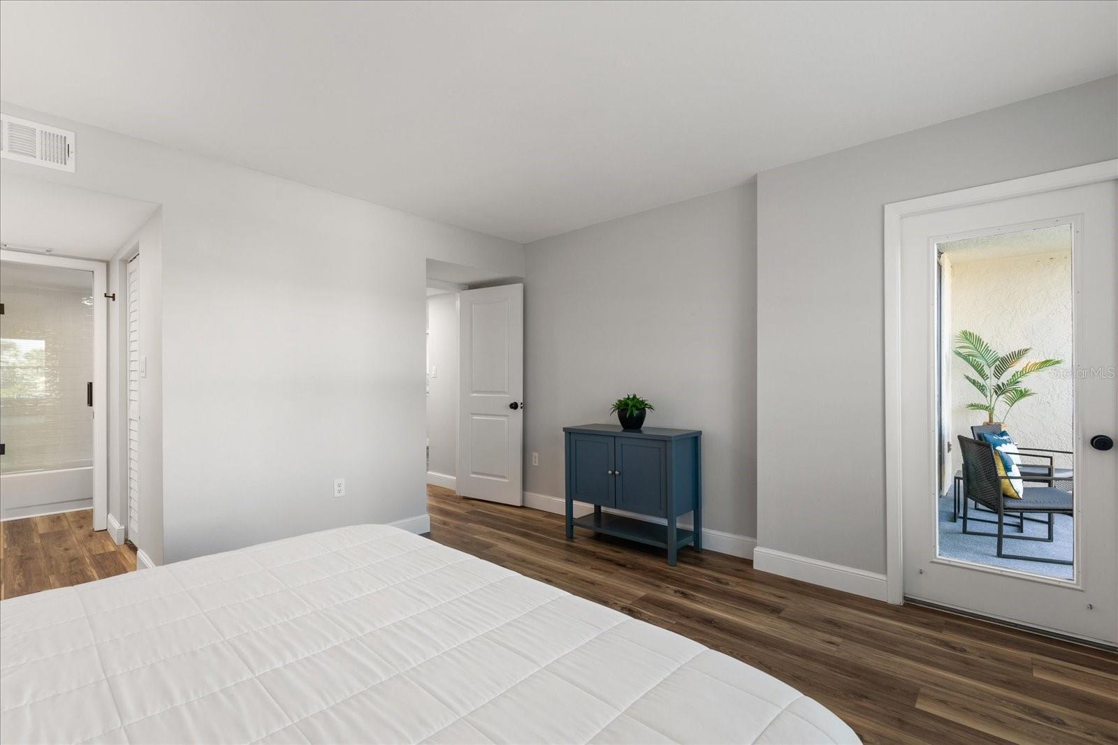 1324 PASADENA AVE S #204 — photo 28