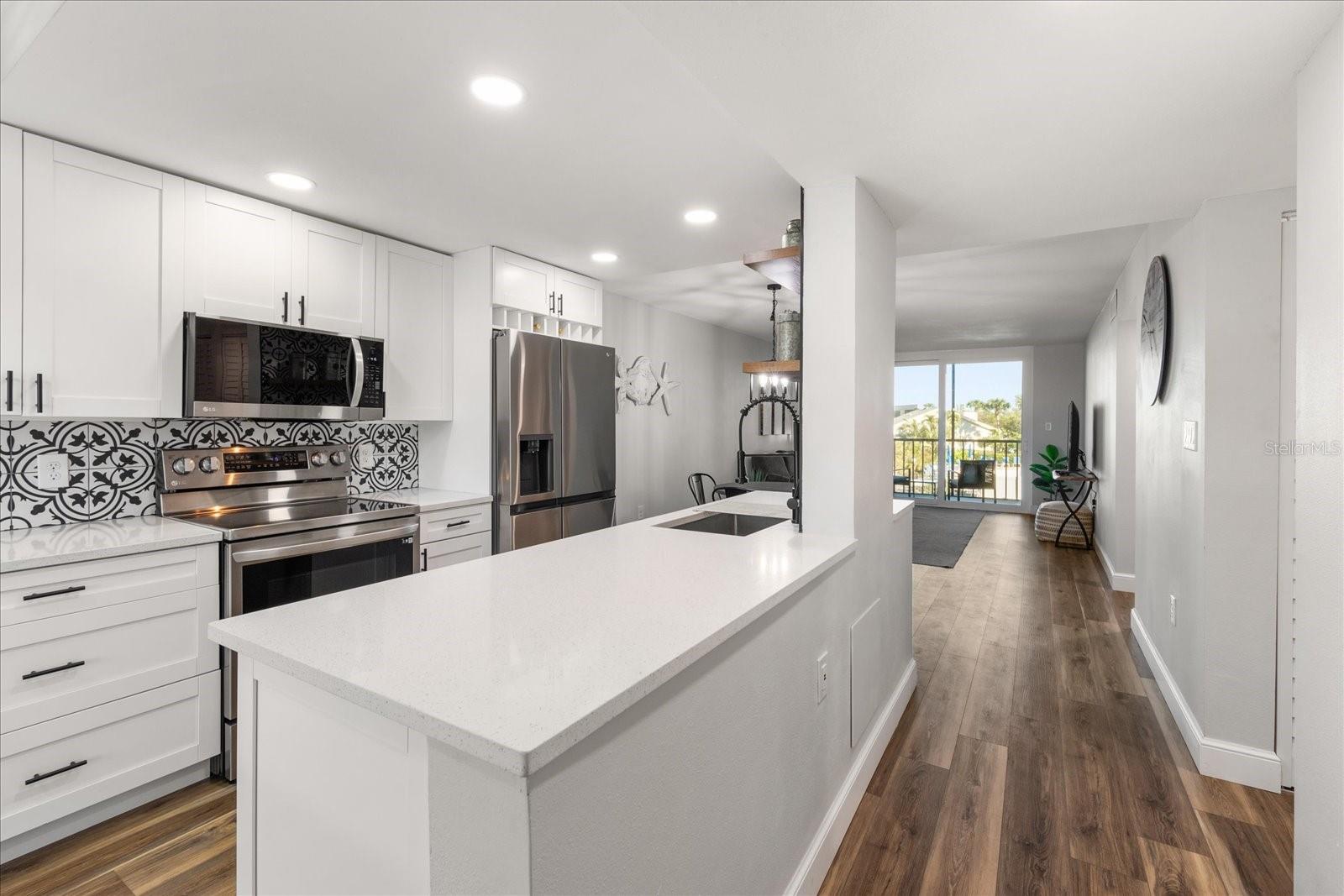 1324 PASADENA AVE S #204 — photo 6