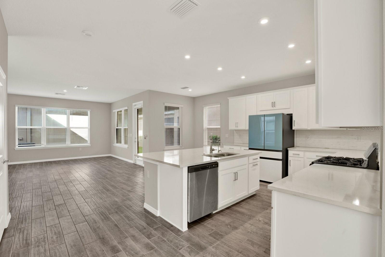 13729 RANGELAND BLVD — photo 4