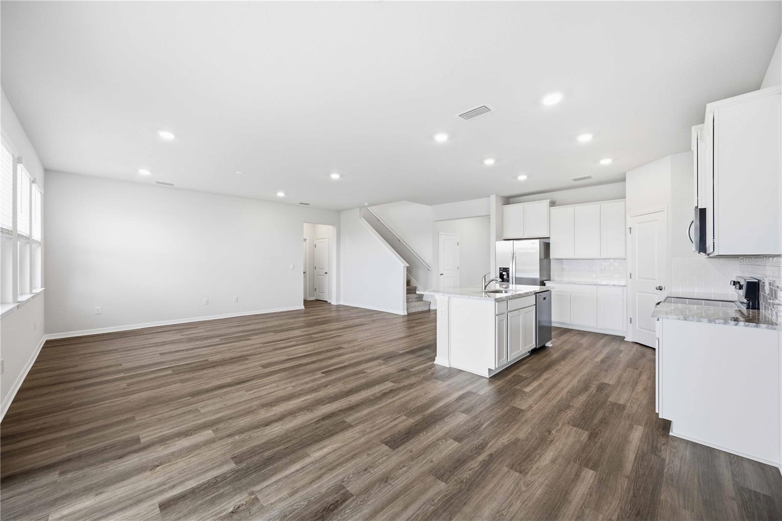 624 160TH ST E — photo 14