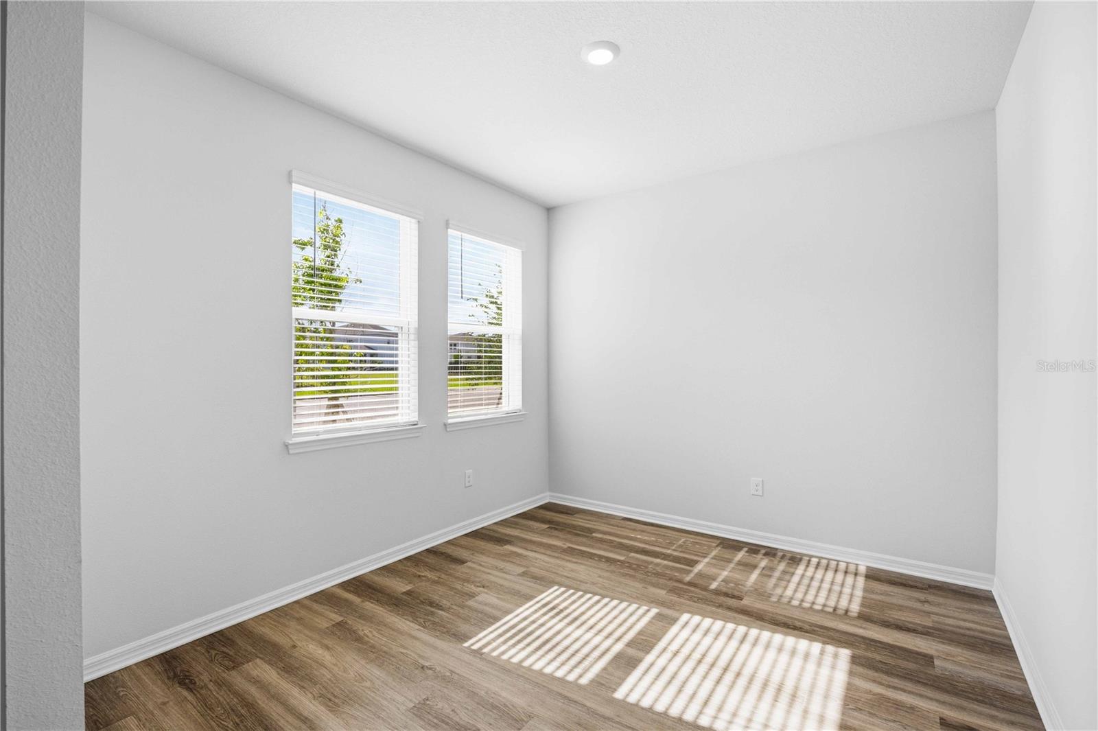 624 160TH ST E — photo 23