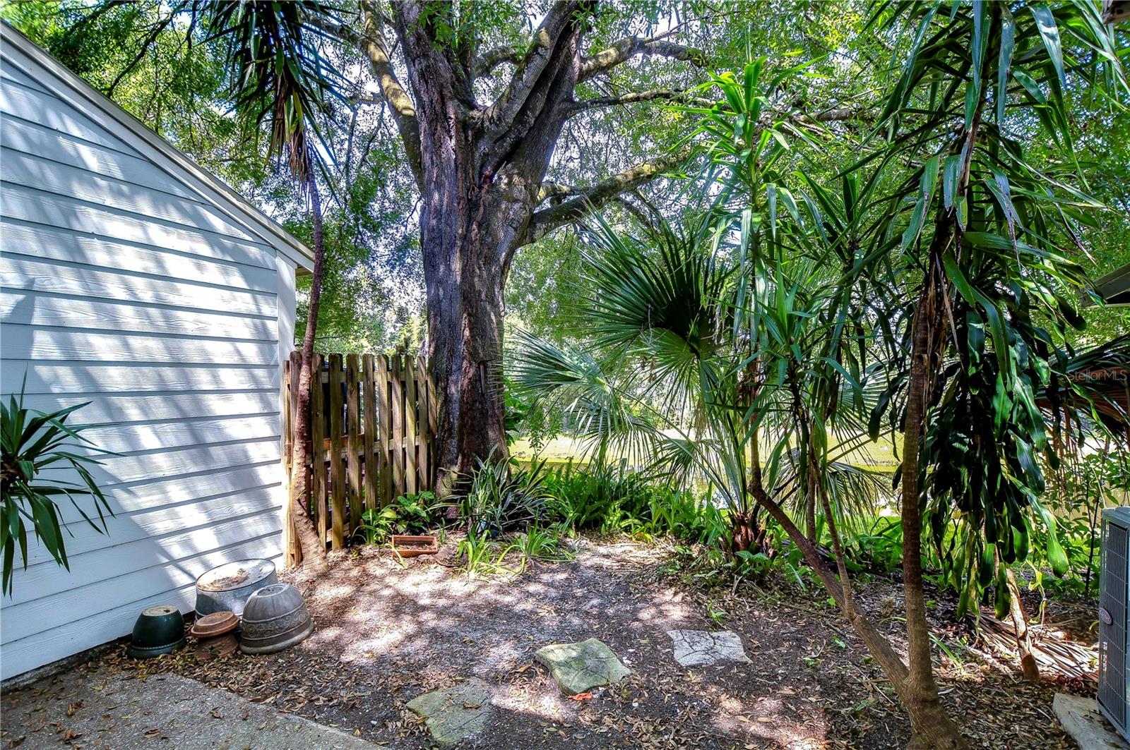 13937 FLETCHERS MILL DR — photo 39