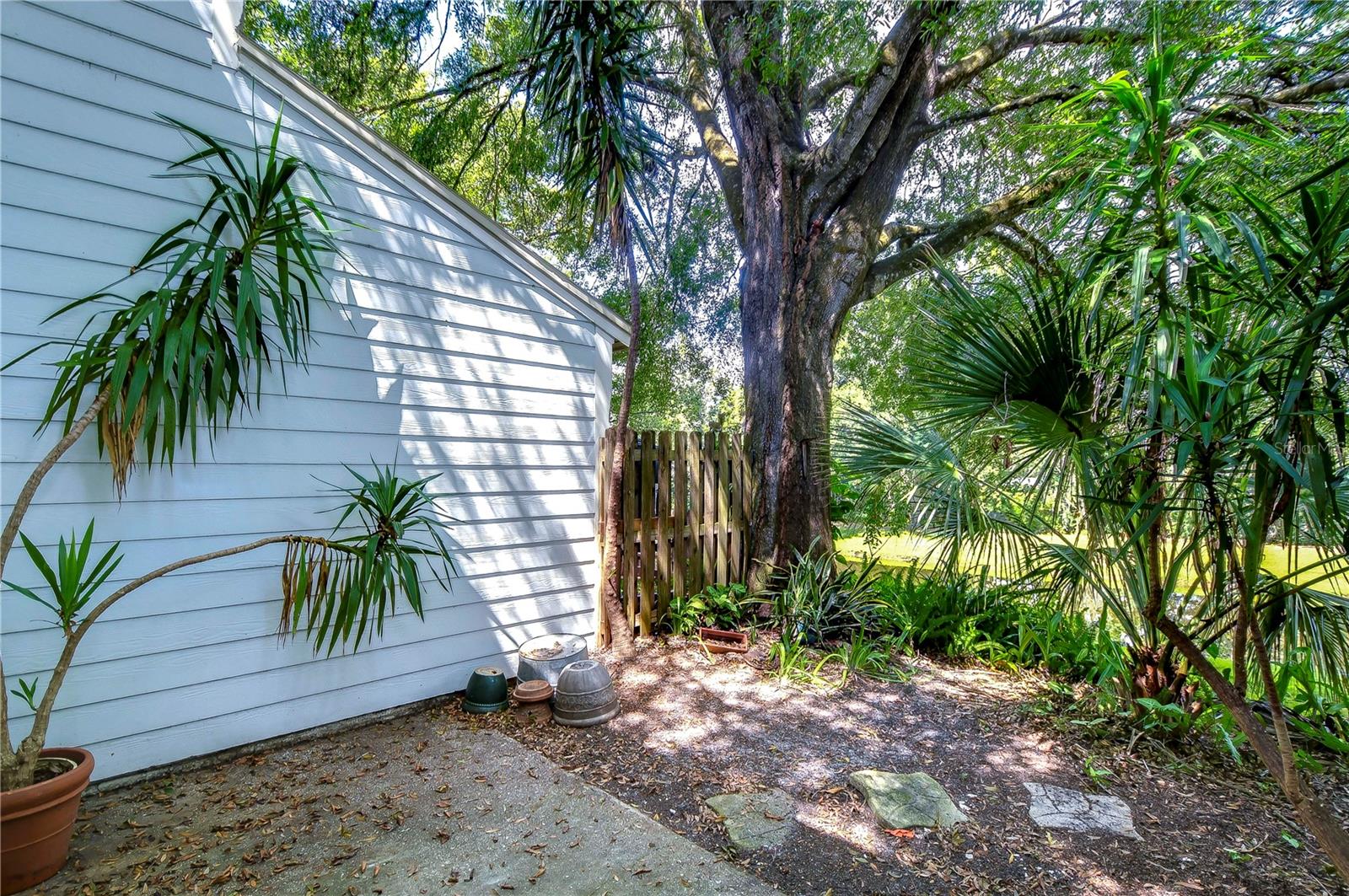 13937 FLETCHERS MILL DR — photo 38