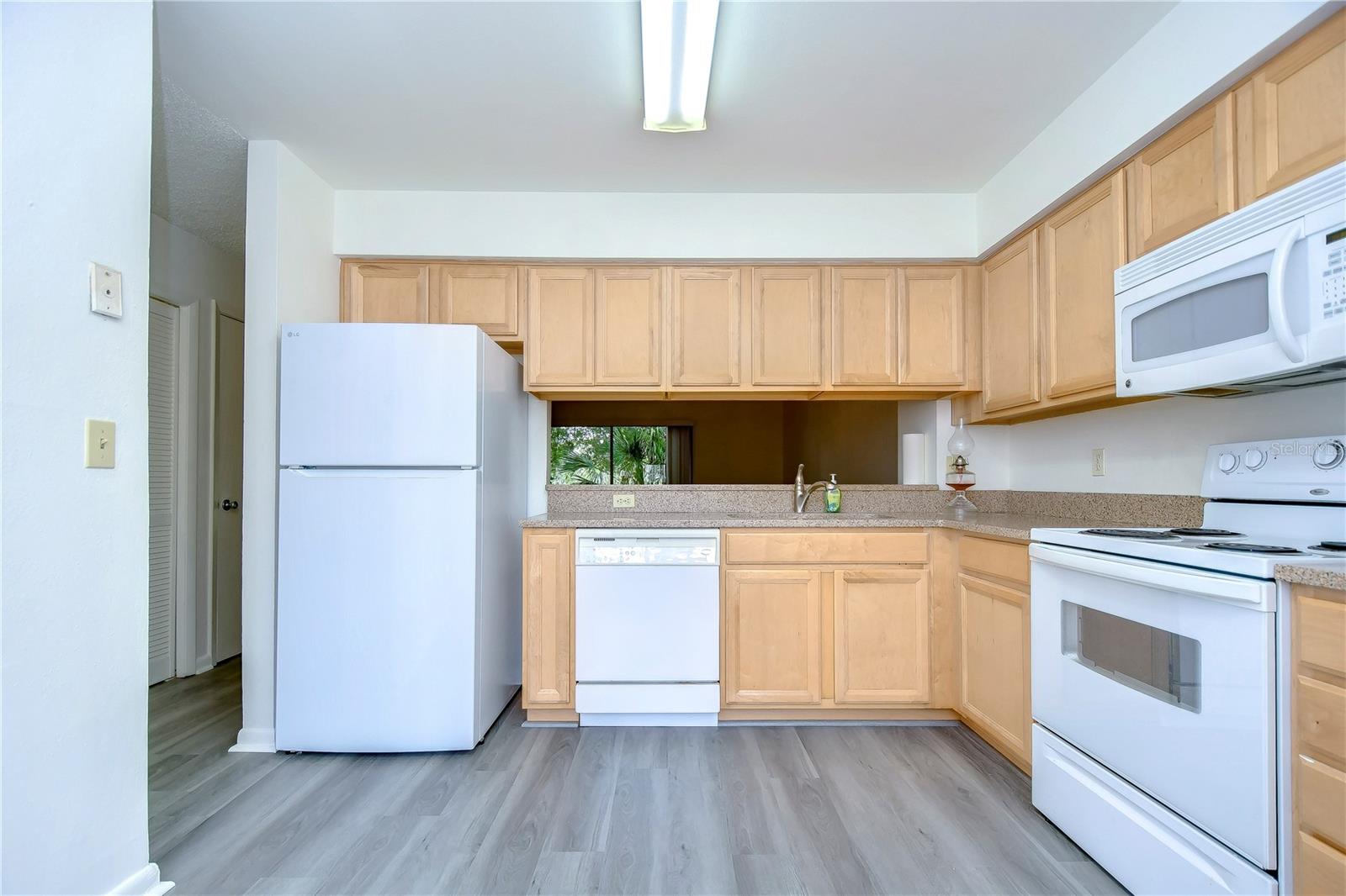 13937 FLETCHERS MILL DR — photo 10