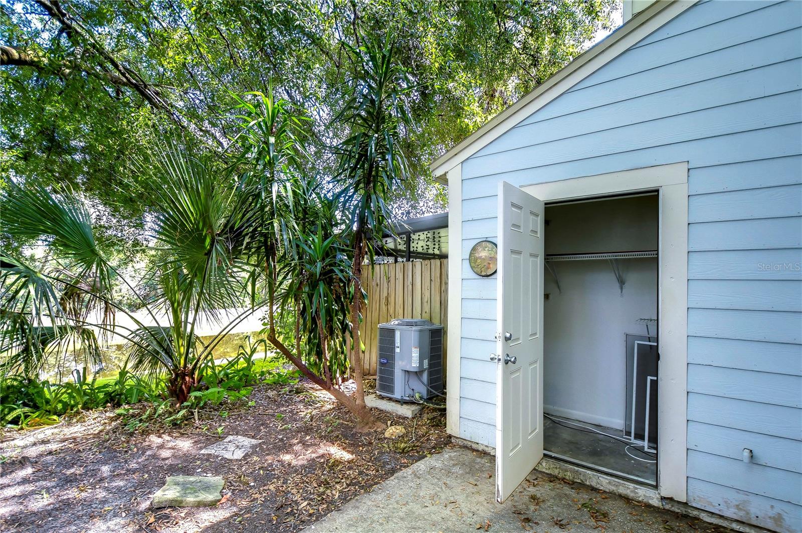 13937 FLETCHERS MILL DR — photo 40