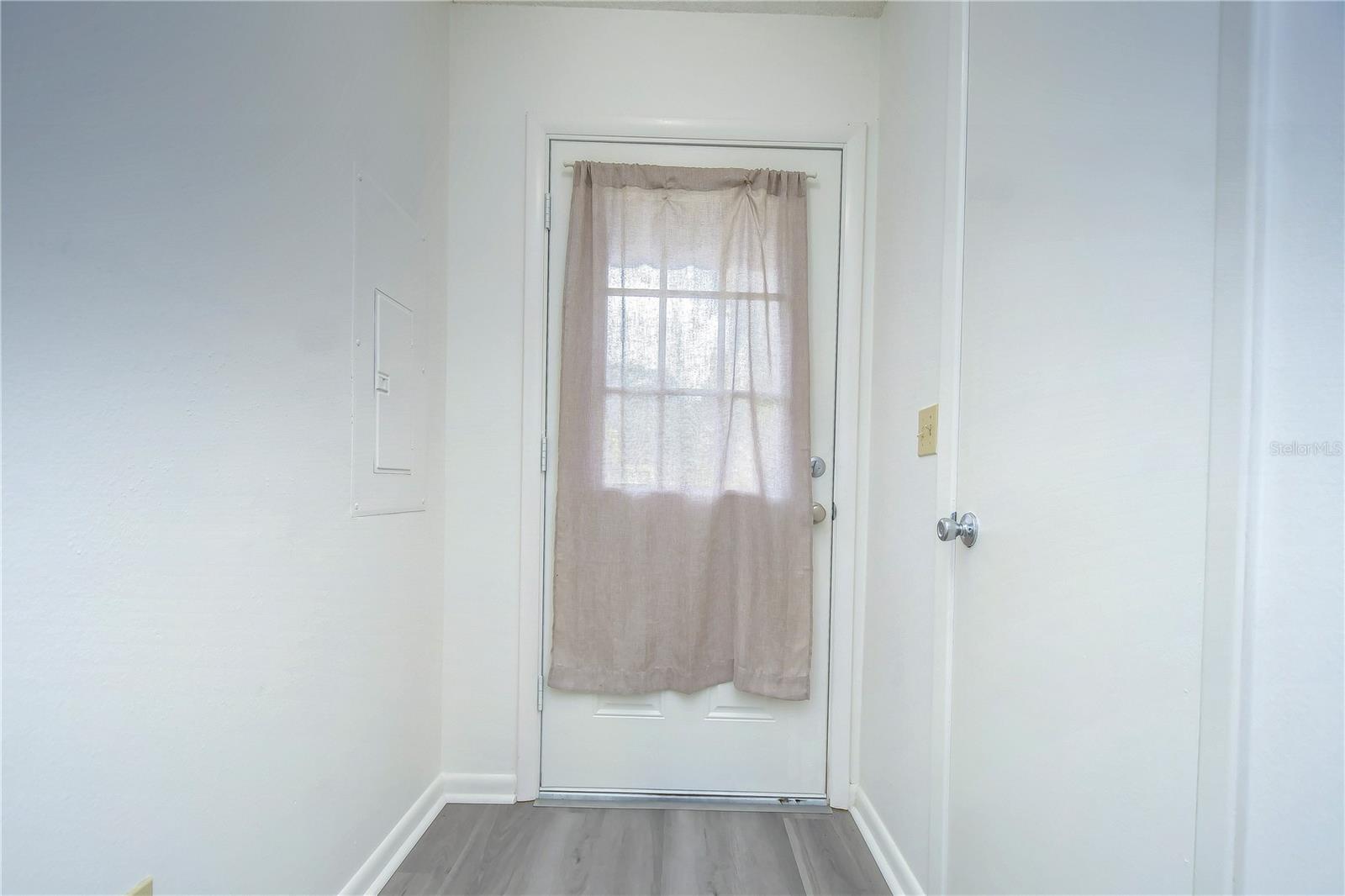 13937 FLETCHERS MILL DR — photo 4