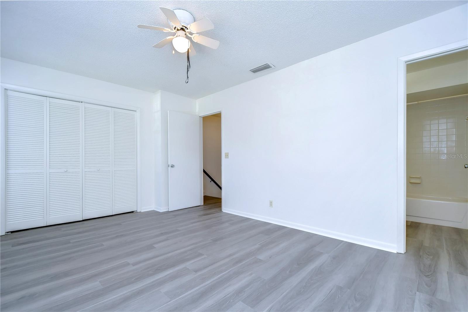 13937 FLETCHERS MILL DR — photo 32