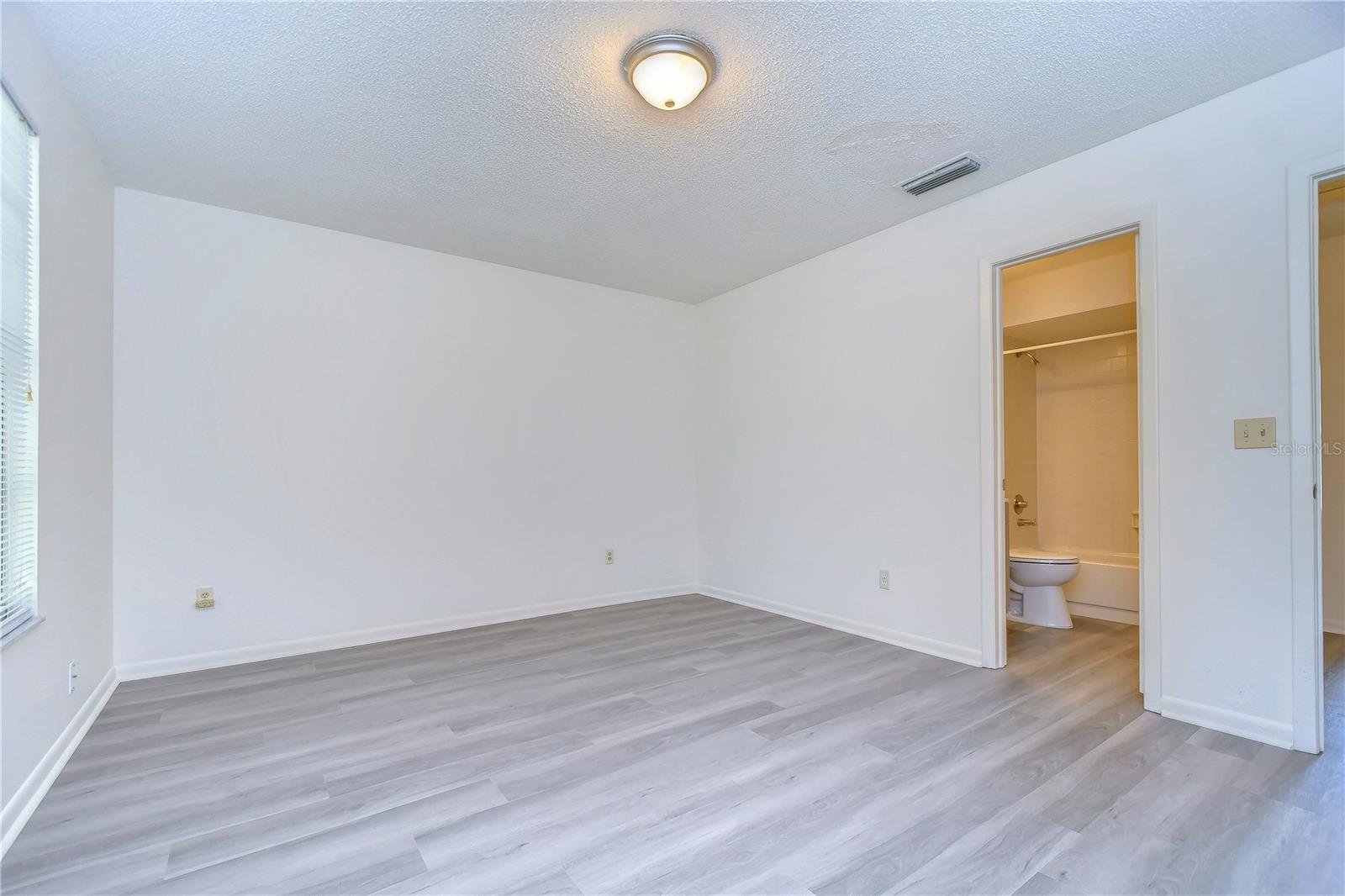 13937 FLETCHERS MILL DR — photo 28
