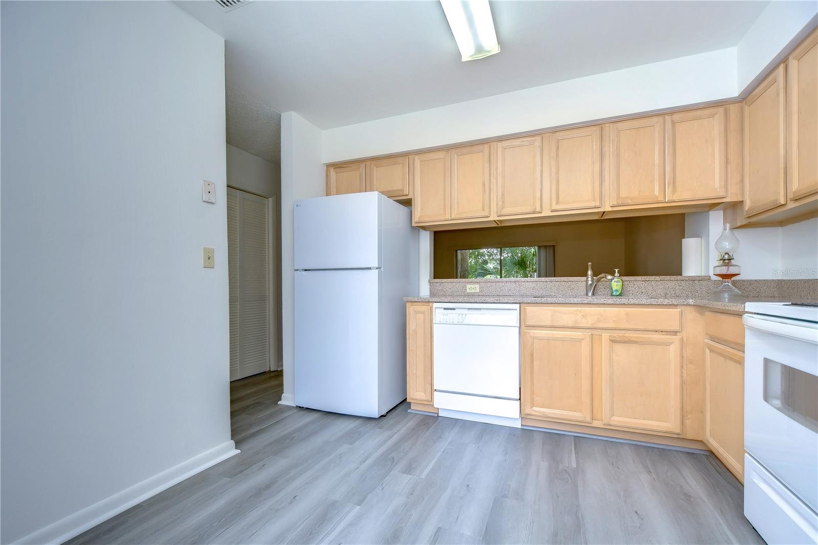 13937 FLETCHERS MILL DR — photo 9