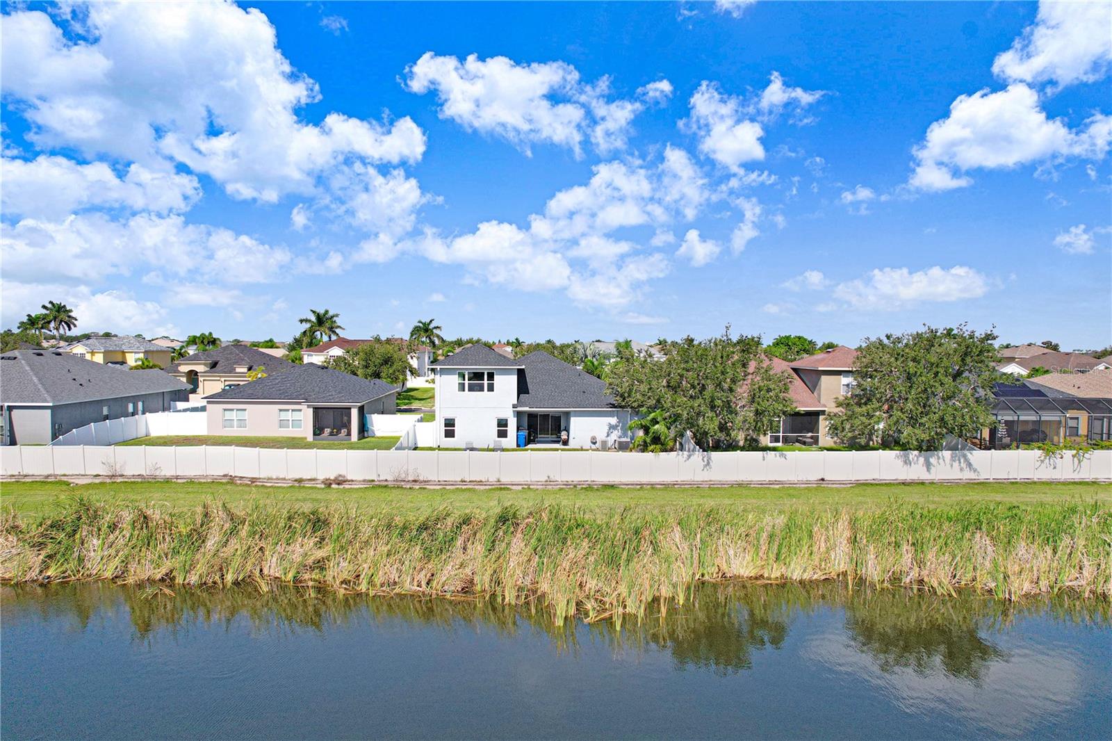 433 YORK DALE DR — photo 30