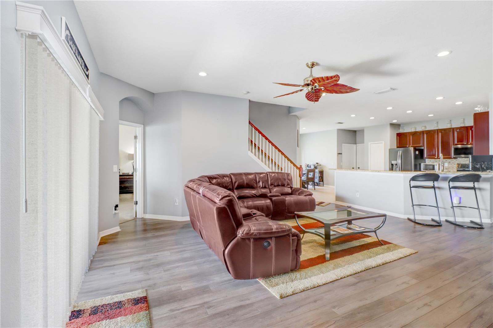 433 YORK DALE DR — photo 14