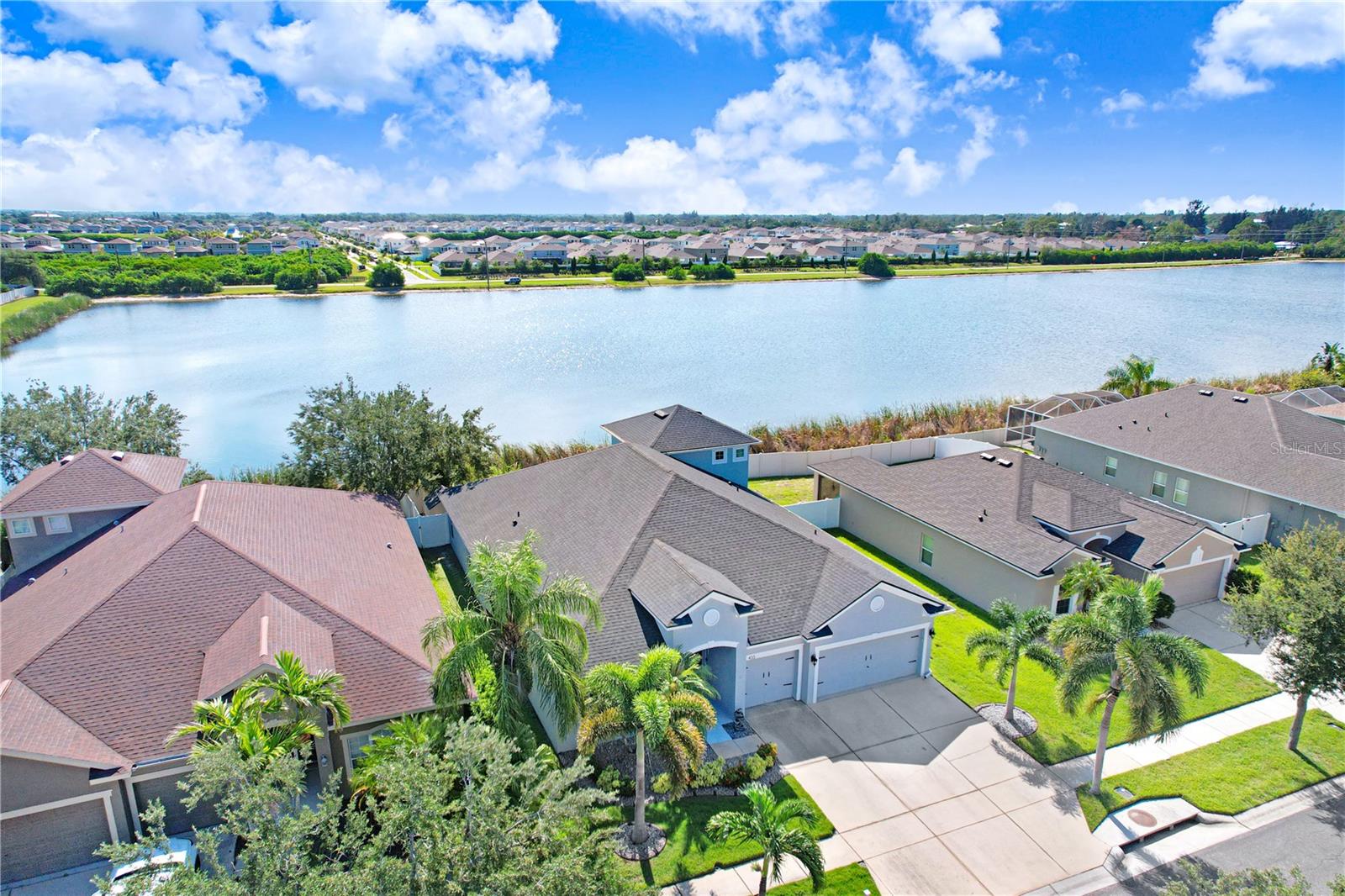 433 YORK DALE DR — photo 32