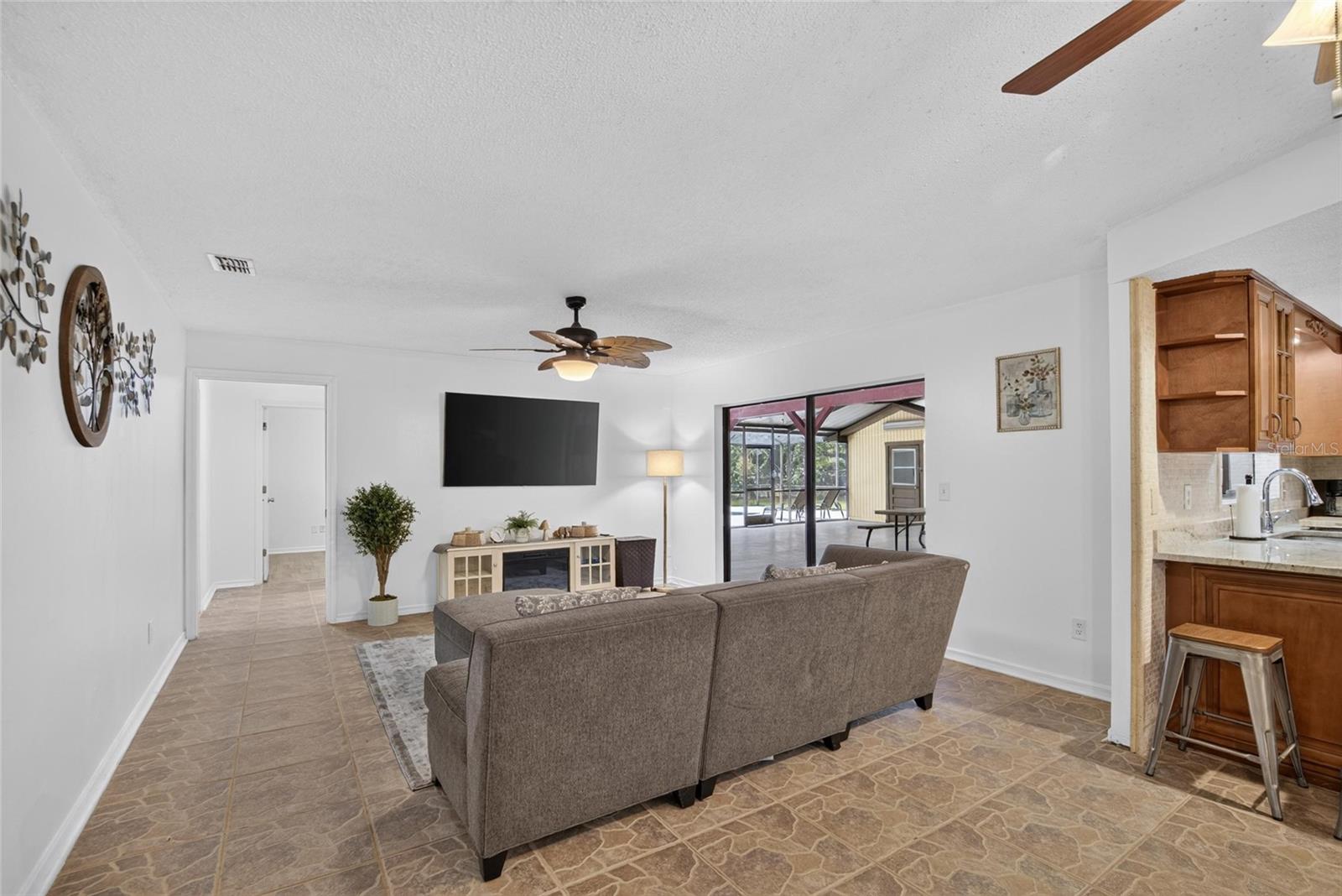 3708 JOE SANCHEZ RD — photo 28