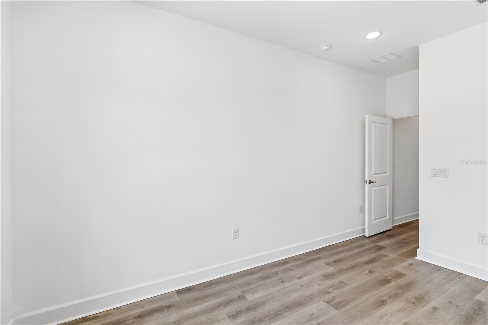 2613 E 23RD AVE #1/2 — photo 32