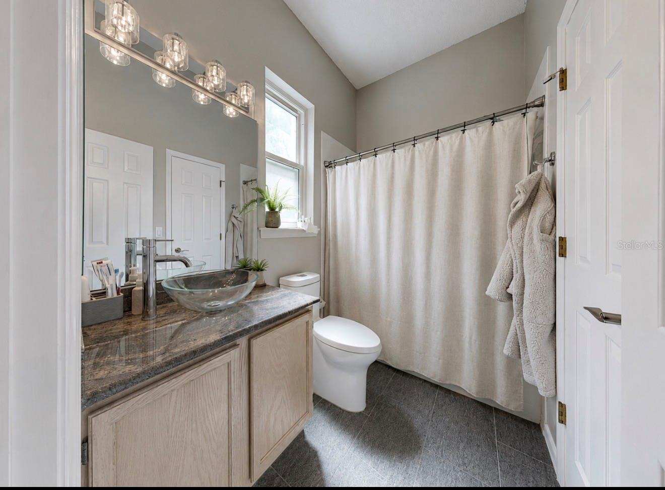 5204 GREEN FOREST CT — photo 32