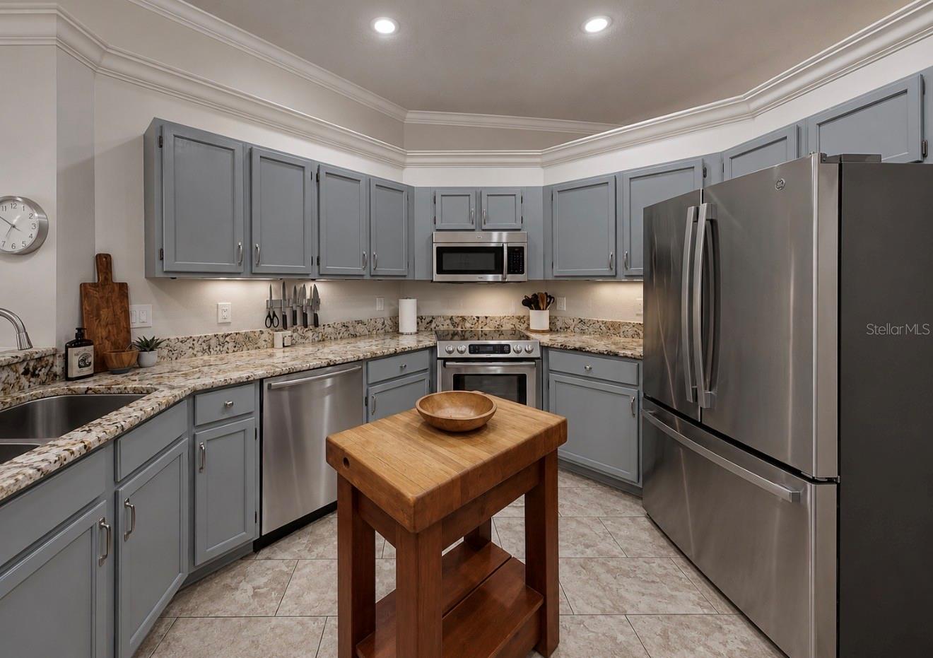 5204 GREEN FOREST CT — photo 19