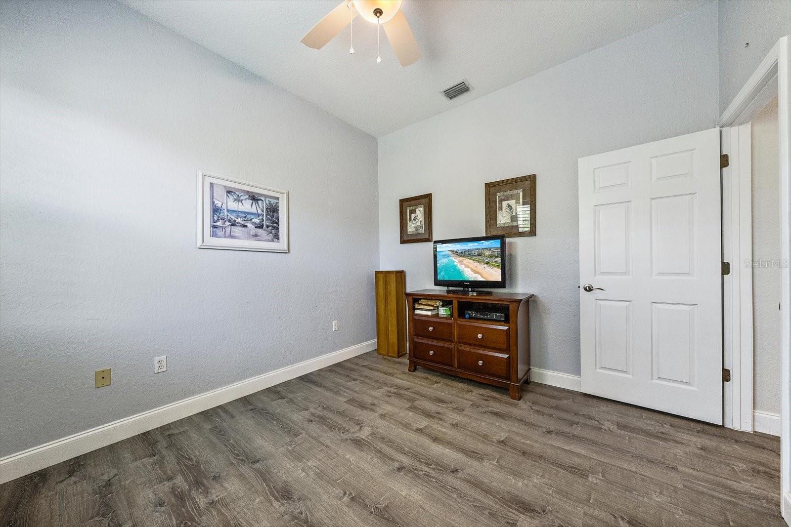 11909 SUMMER MEADOW DR — photo 31