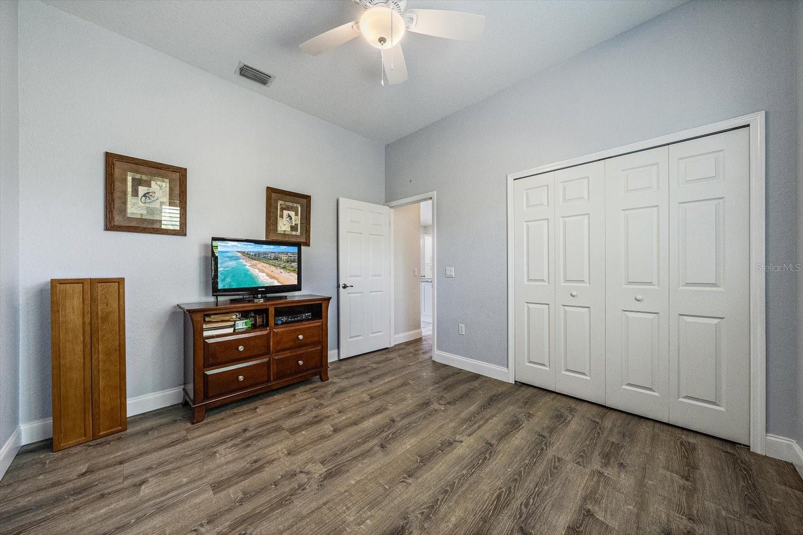 11909 SUMMER MEADOW DR — photo 32