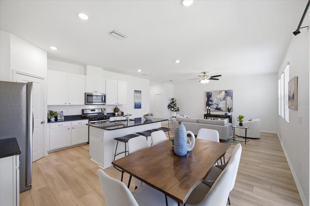 5718 LOS ROBLES CT — photo 12