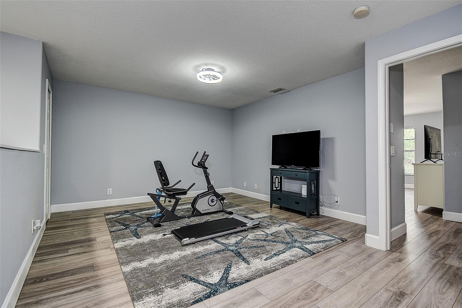 1426 HILLVIEW LN — photo 21