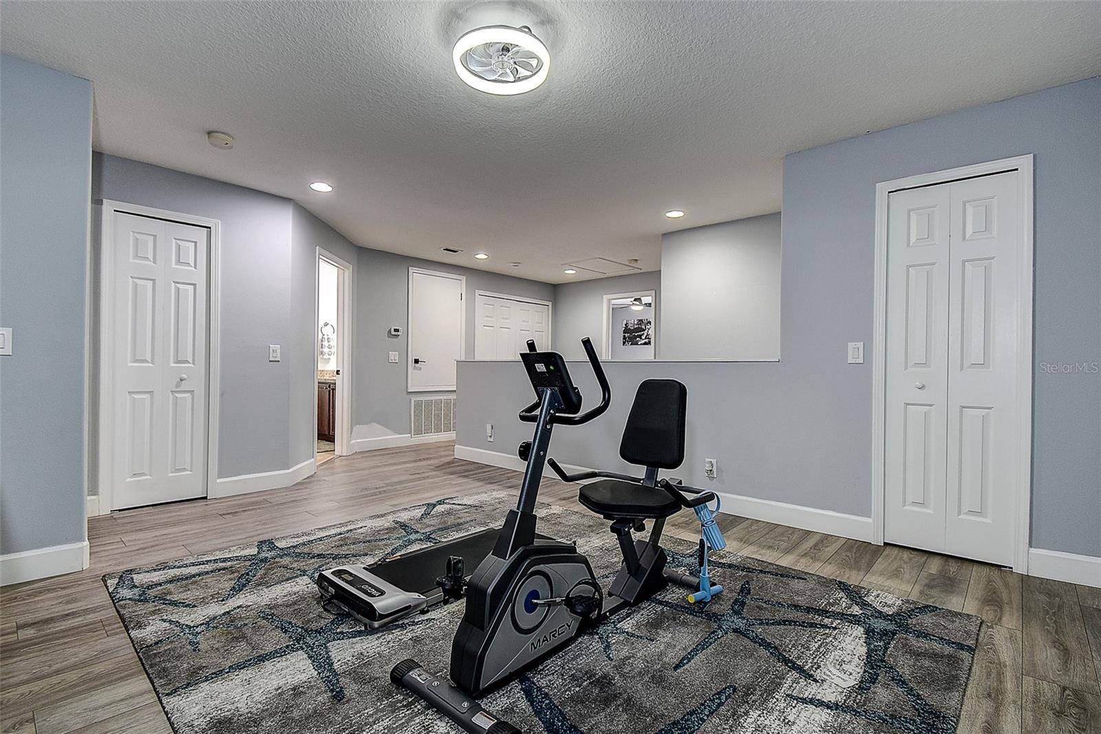 1426 HILLVIEW LN — photo 20