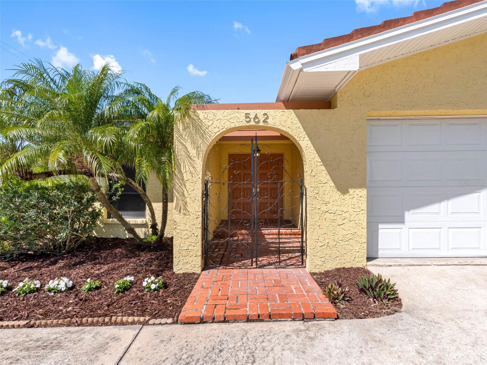562 JOHNS PASS AVE — photo 11
