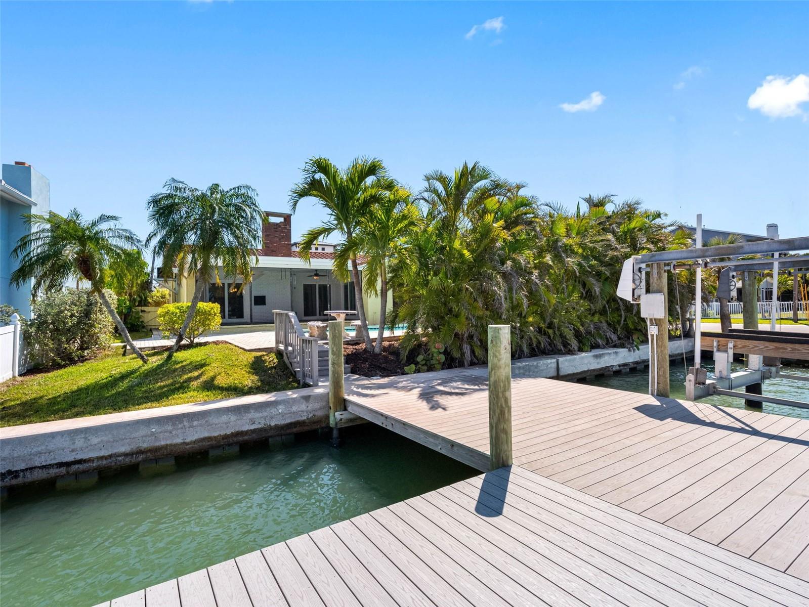 562 JOHNS PASS AVE — photo 25