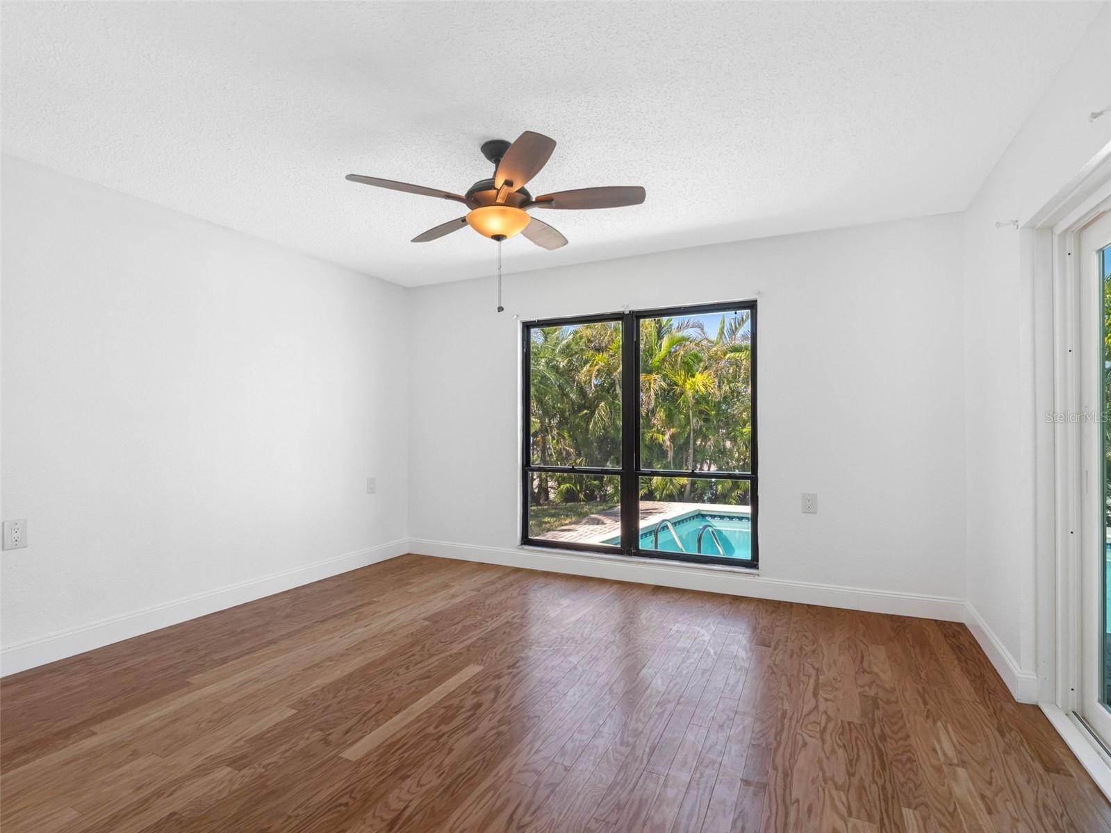 562 JOHNS PASS AVE — photo 39