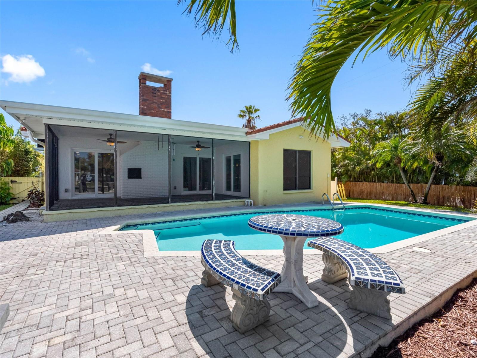 562 JOHNS PASS AVE — photo 20