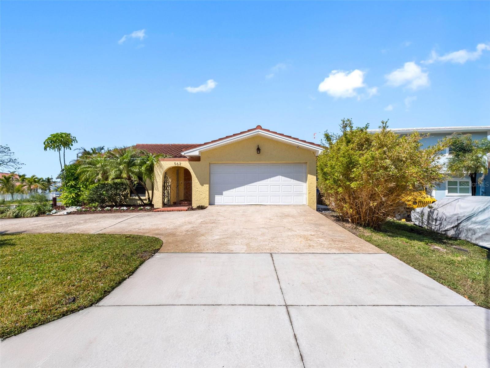 562 JOHNS PASS AVE — photo 12