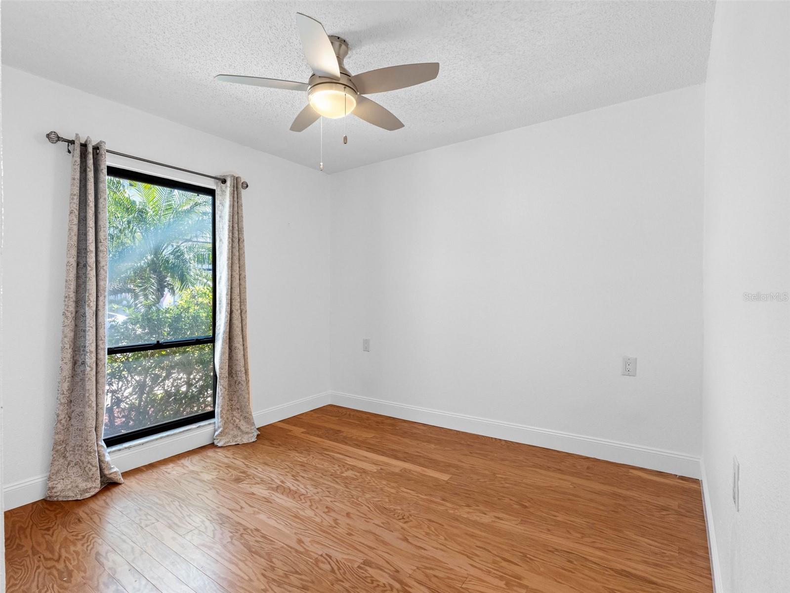 562 JOHNS PASS AVE — photo 46