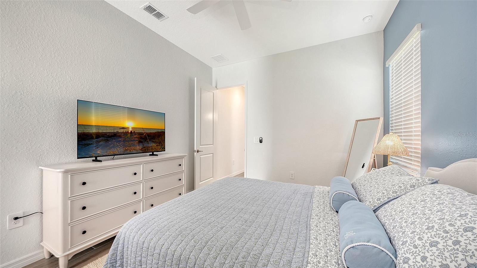 17140 ALBATROSS RD — photo 32