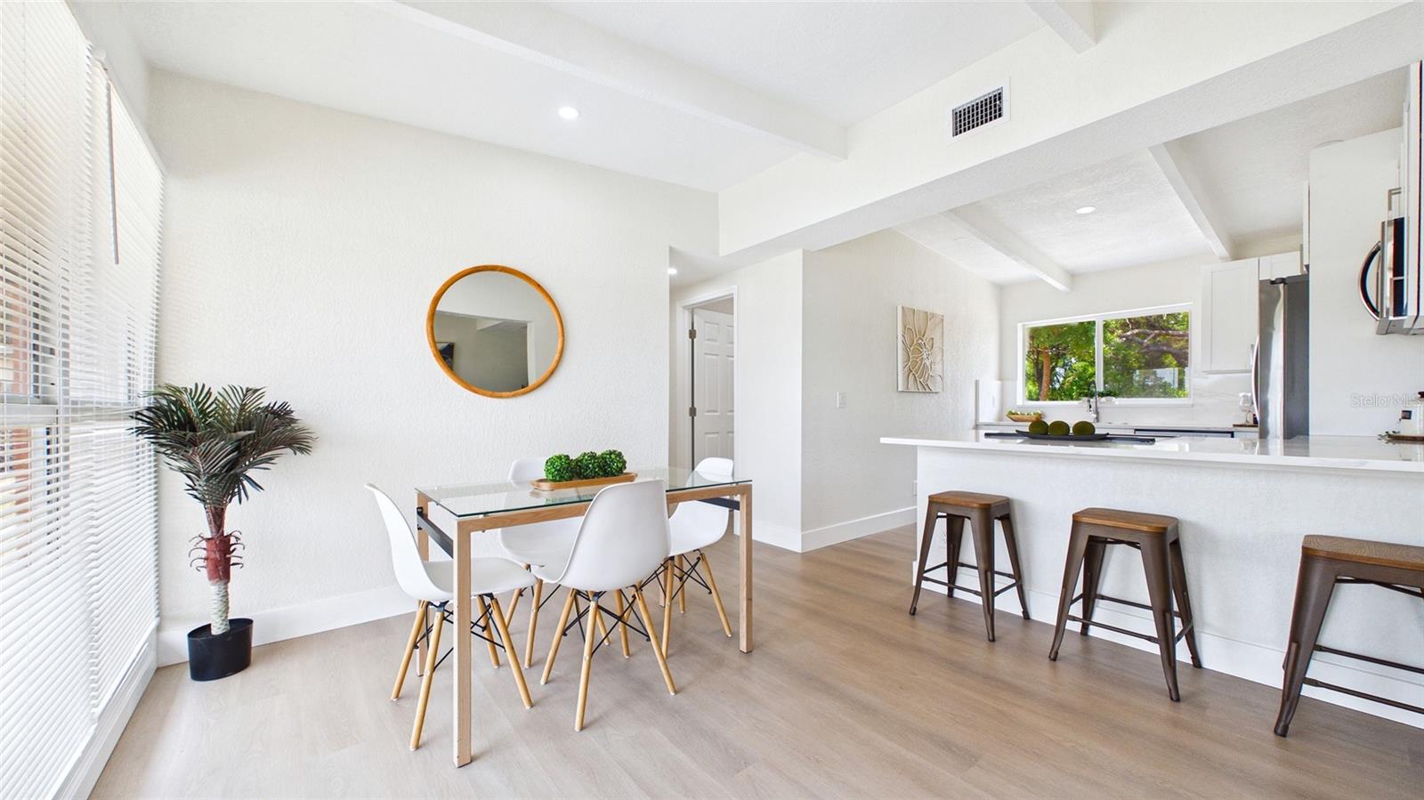 4103 W PEARL AVE — photo 4