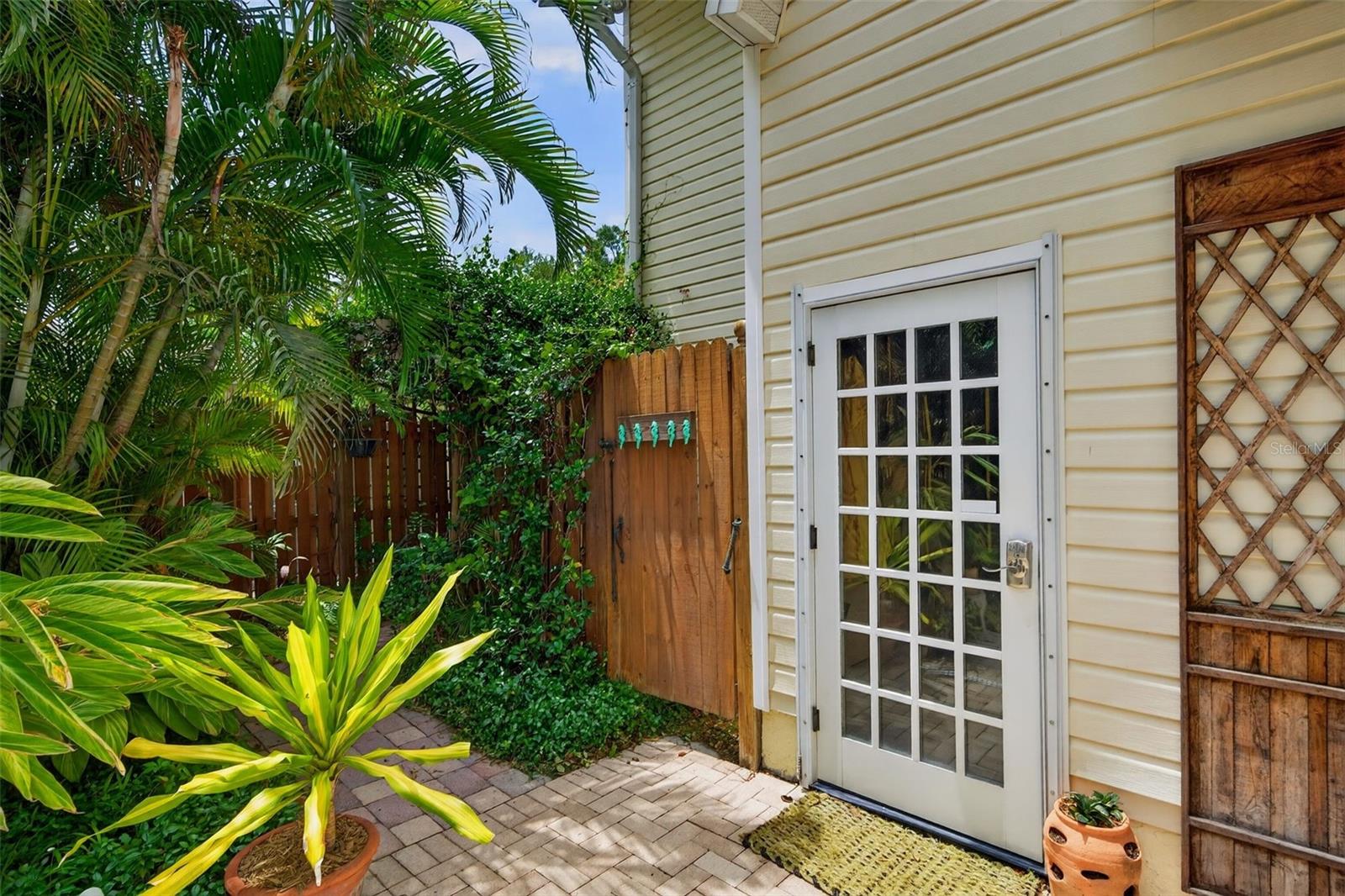 4451 CHARLES LN — photo 48