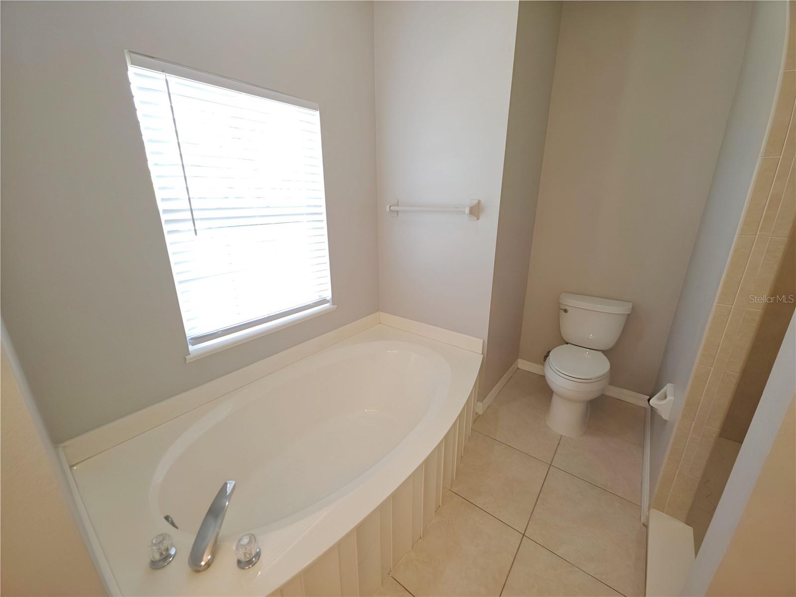 3564 LASLO AVE — photo 19