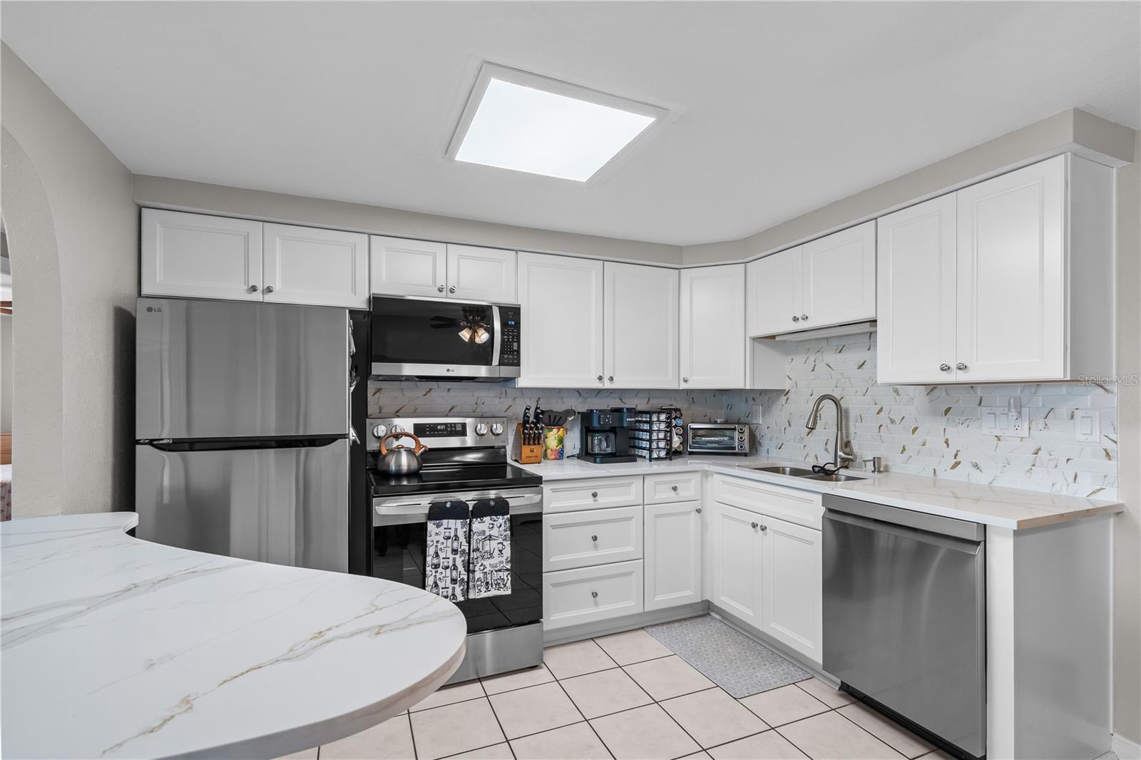 13323 NEPTUNE DR — photo 8