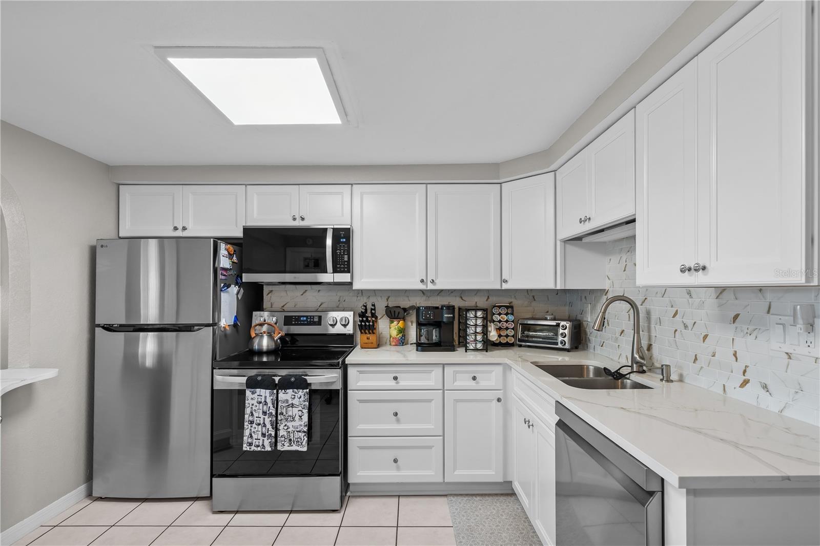 13323 NEPTUNE DR — photo 11