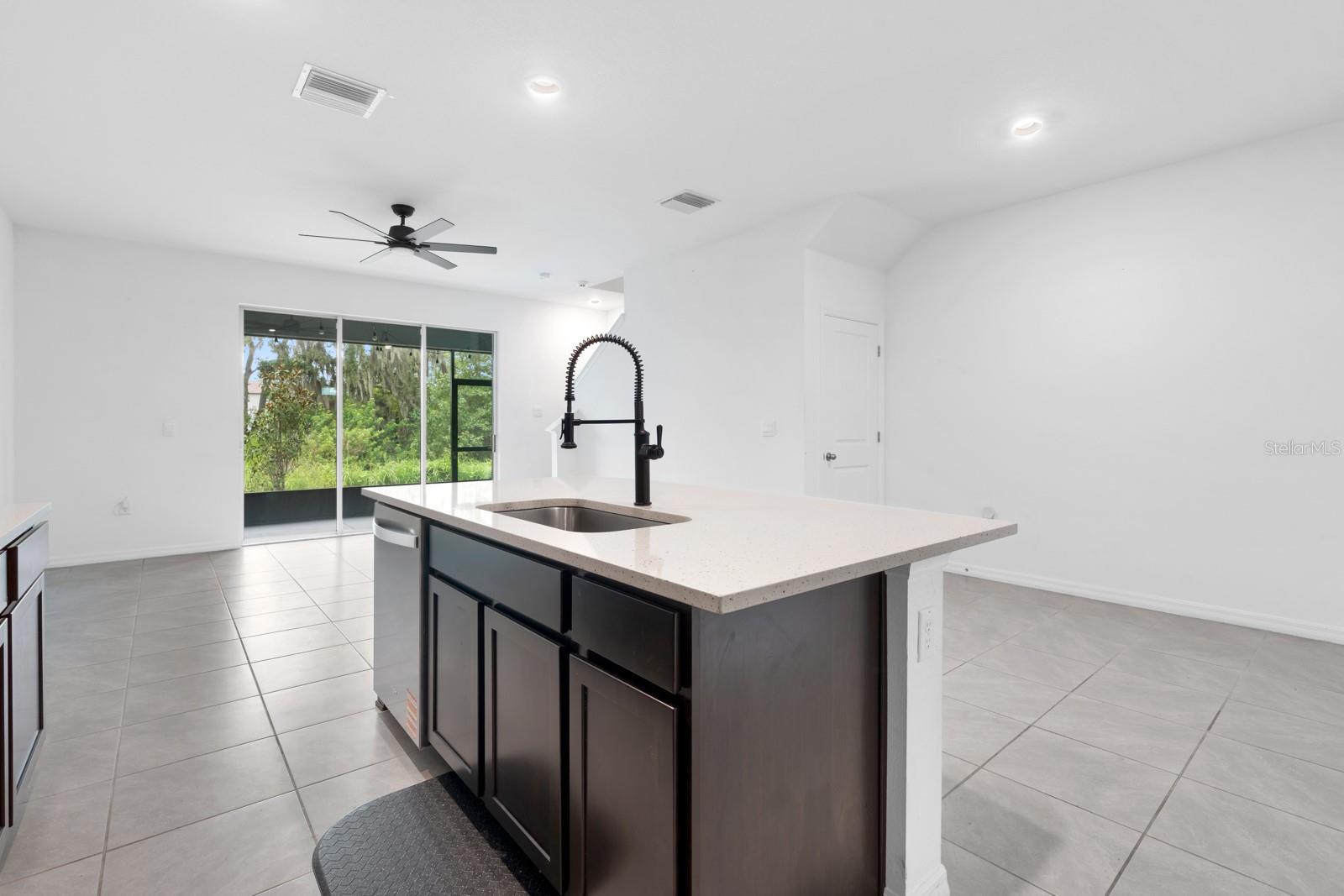 5052 CAPTAIN DAVIS DR — photo 25