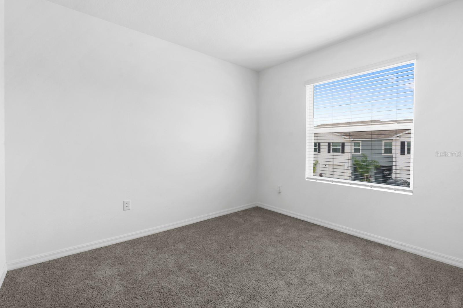 5052 CAPTAIN DAVIS DR — photo 38