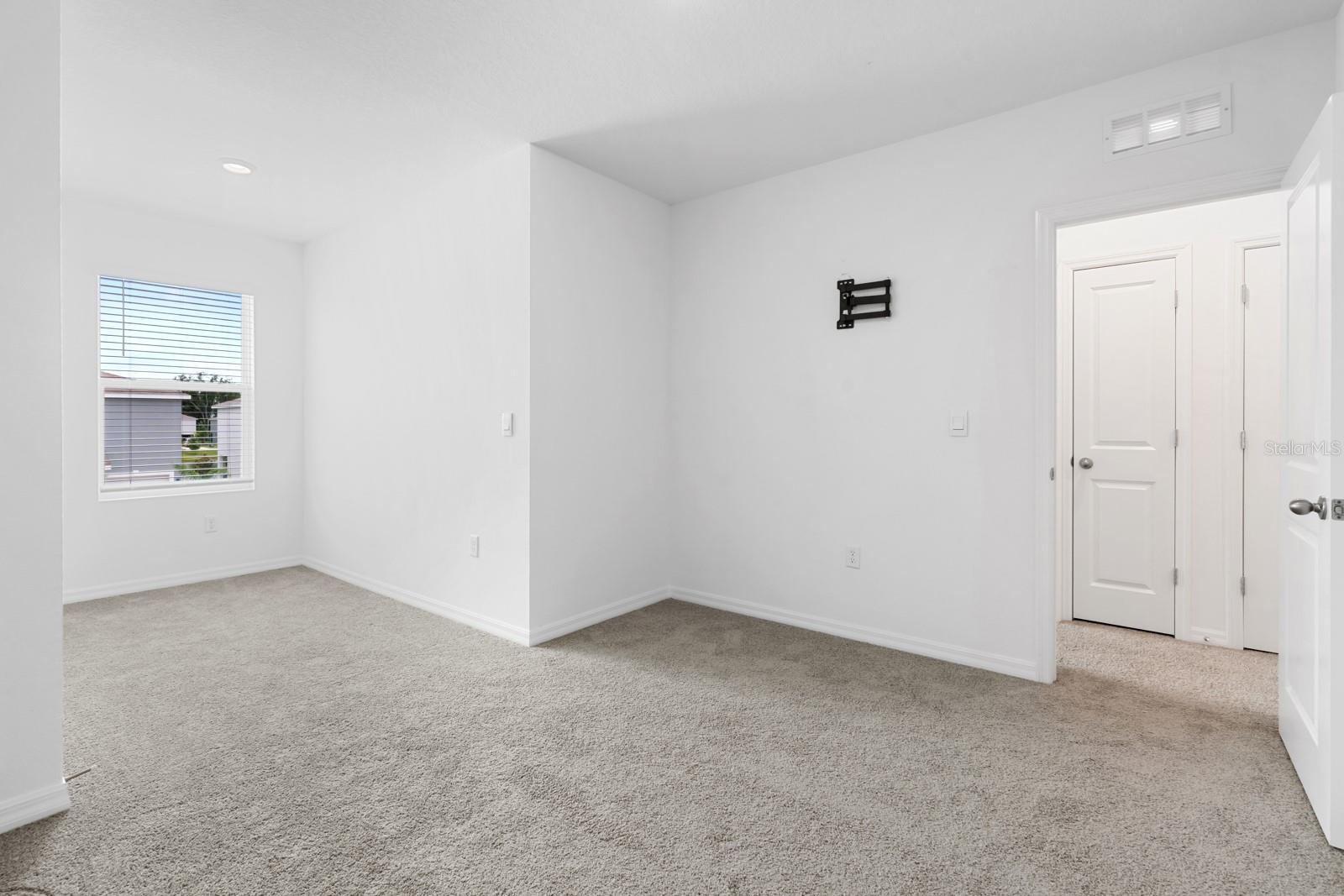 5052 CAPTAIN DAVIS DR — photo 35