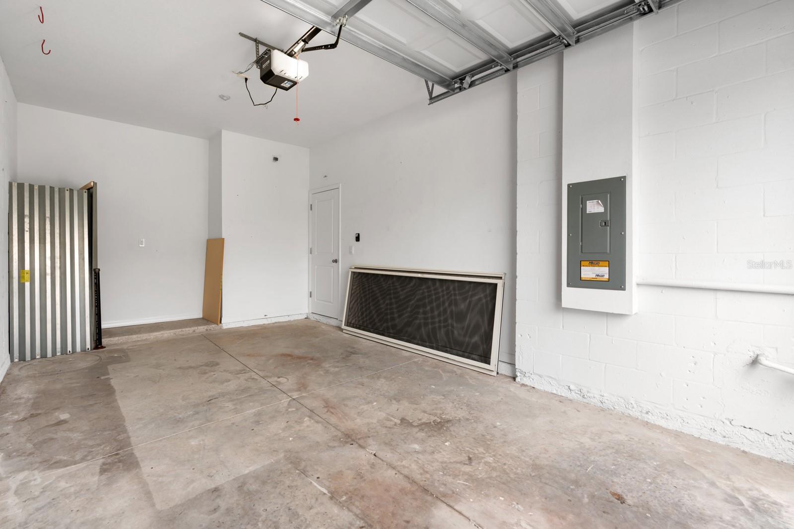 5052 CAPTAIN DAVIS DR — photo 43