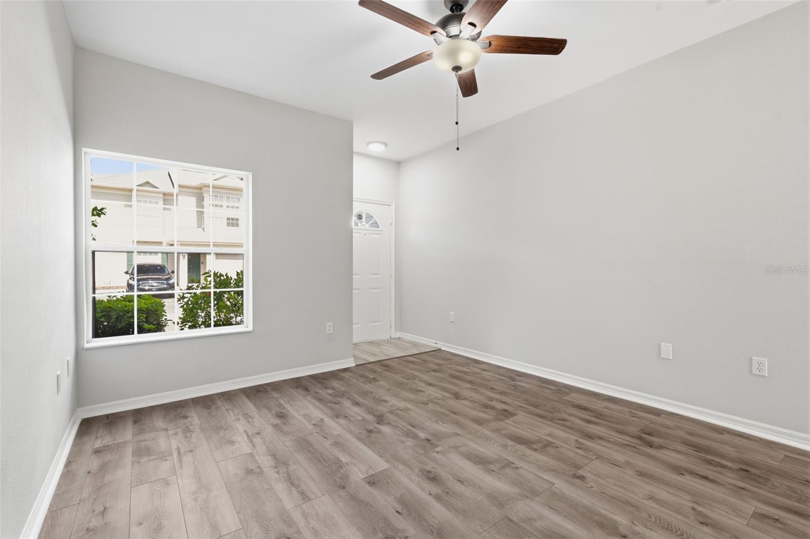 7560 PLANTATION CIR — photo 5
