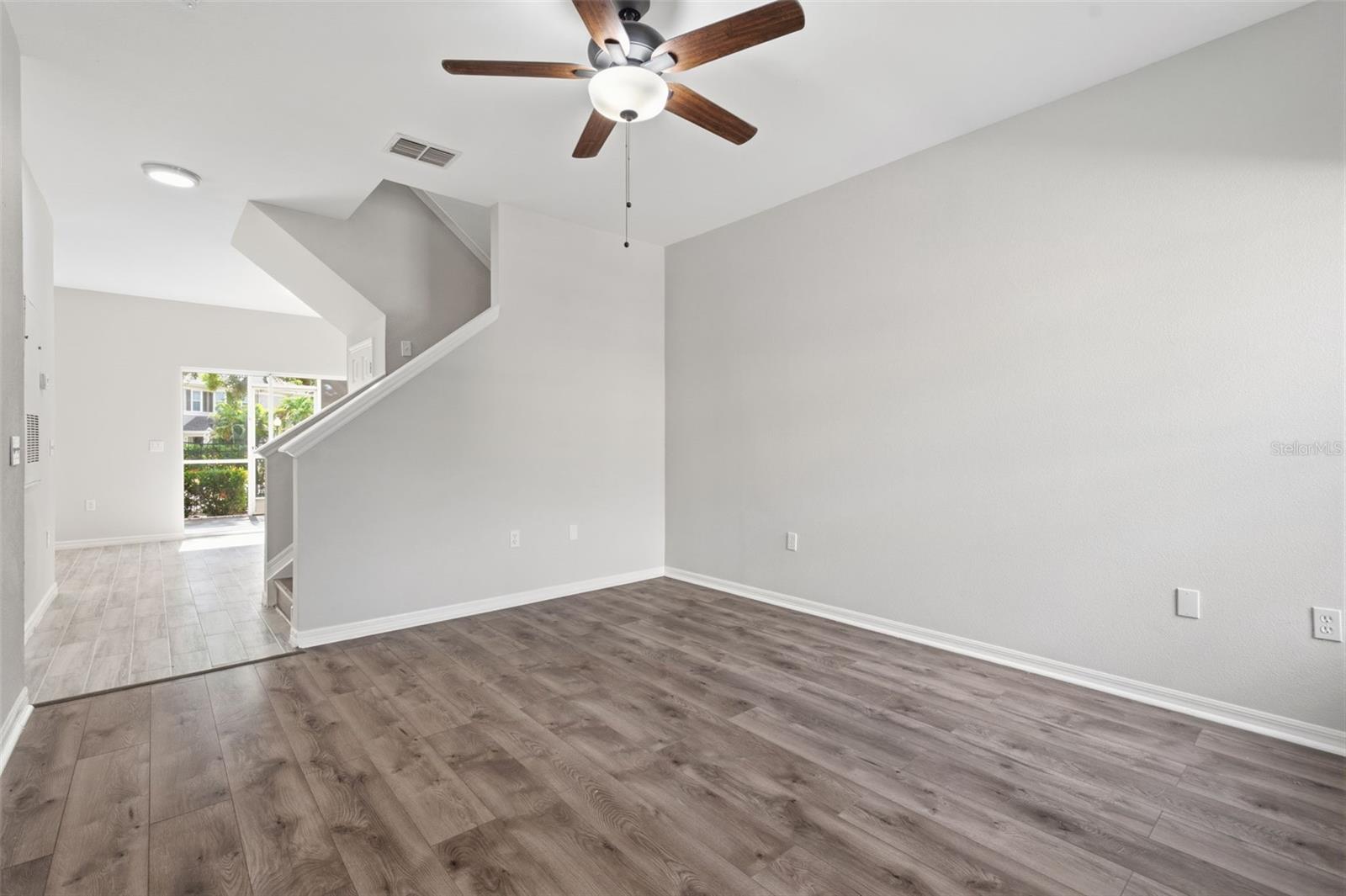 7560 PLANTATION CIR — photo 4