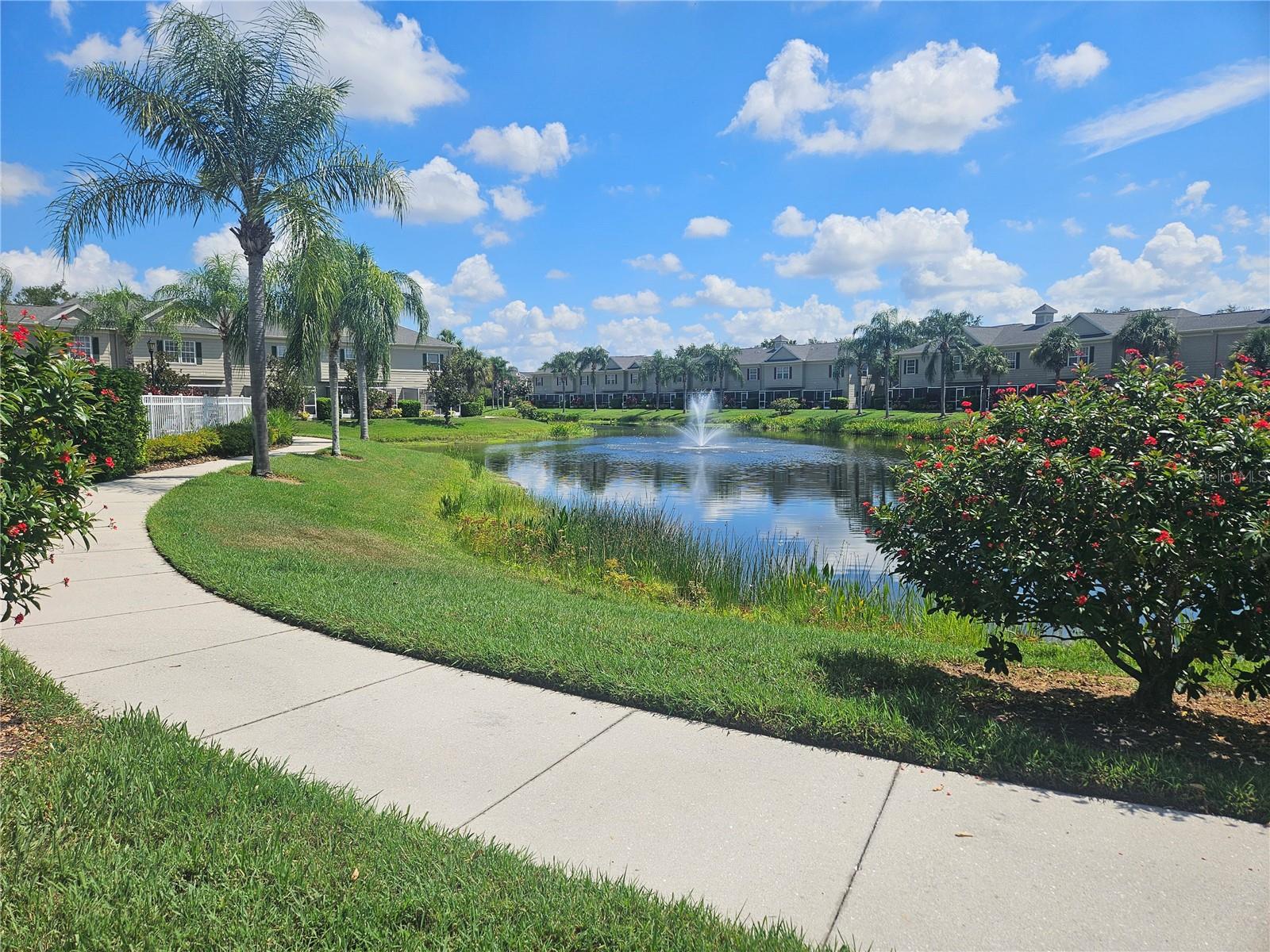 7560 PLANTATION CIR — photo 39