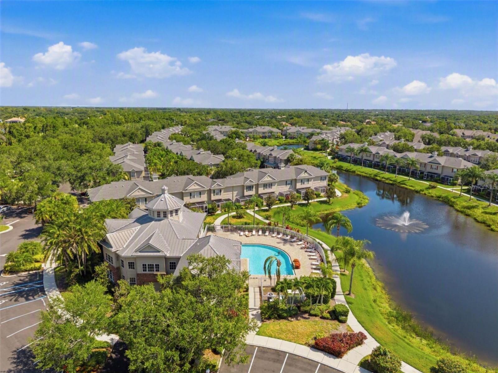 7560 PLANTATION CIR — photo 35