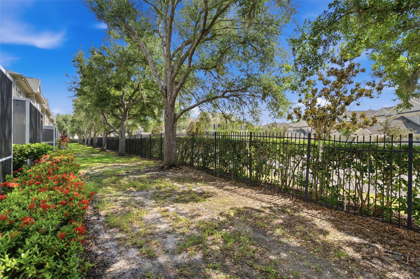 7560 PLANTATION CIR — photo 31