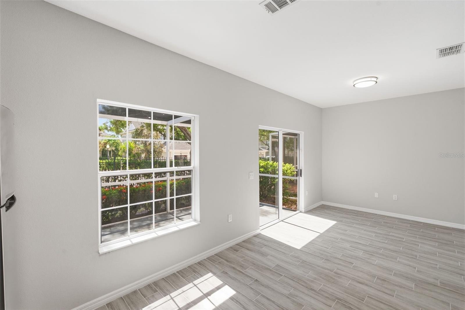 7560 PLANTATION CIR — photo 13