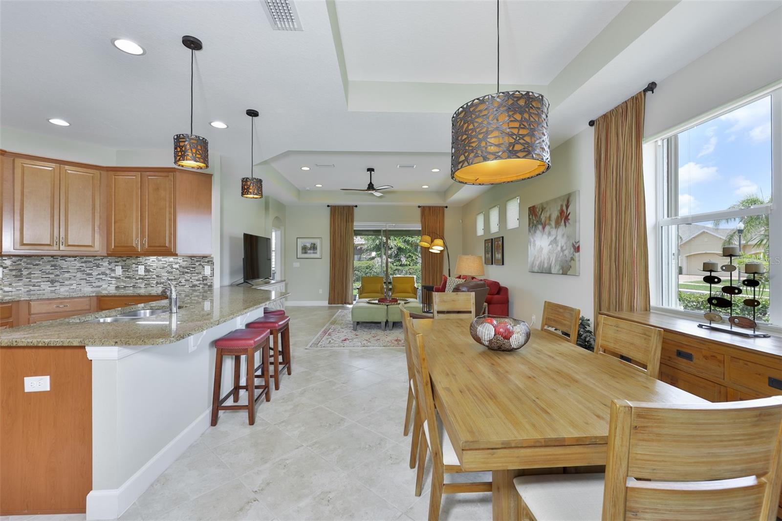 803 CHIPPER DR — photo 4