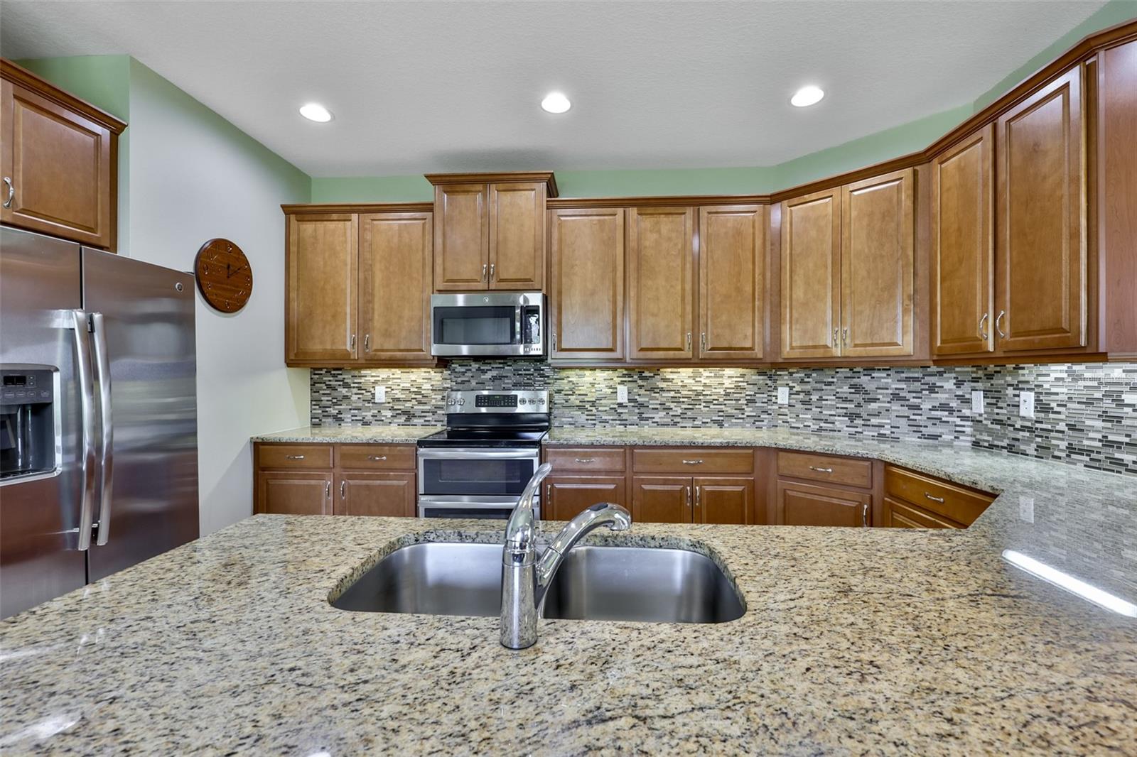 803 CHIPPER DR — photo 8